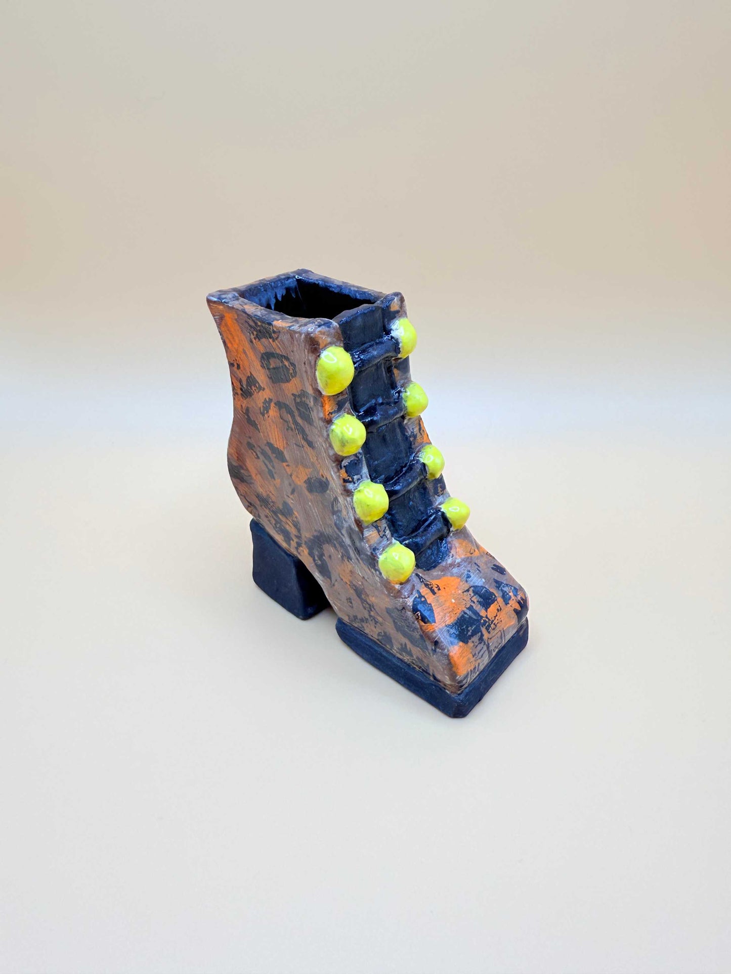 Shoe-Shaped Bud Vase 1